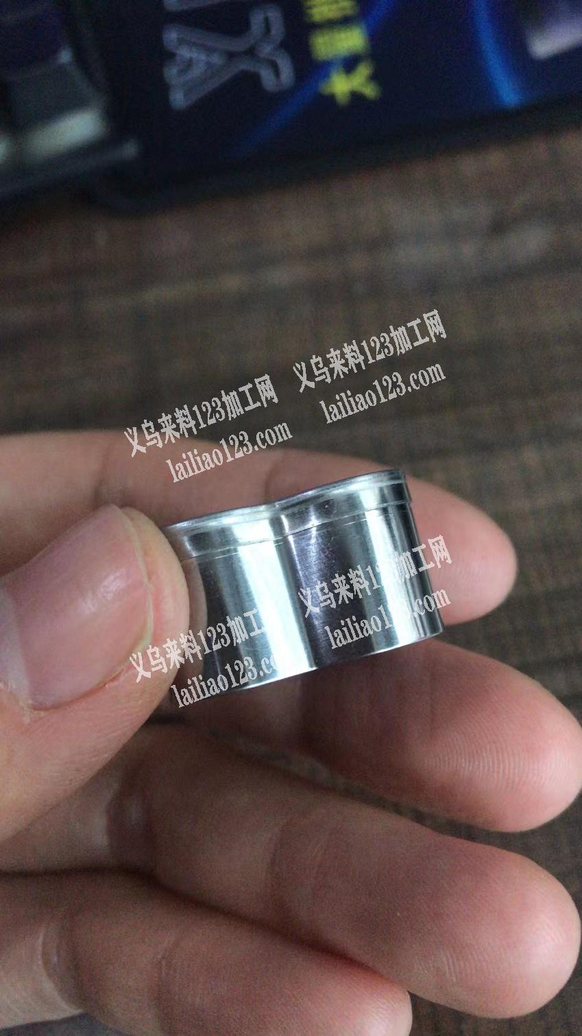 可以做这个钢材料的工厂联系，尺寸爱心2.