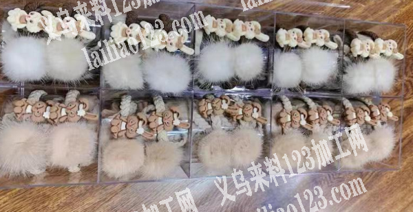 发夹订单外发。国际商贸城店面，寻找新款发