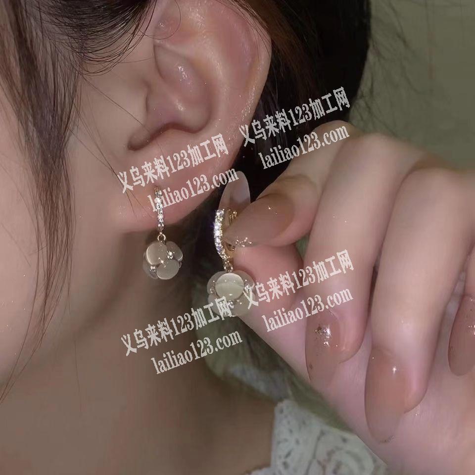 采购如图耳环，这个谁家有，有的联系我