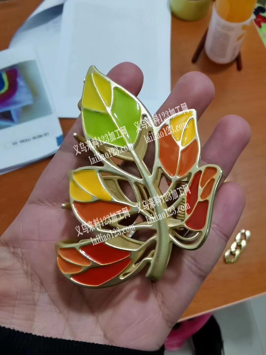如图，寻找这个爪的工厂，是专业厂家的联系
