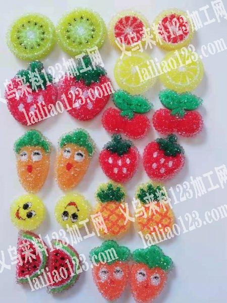 找如图这款饰品，需要五万个，类似款式就可
