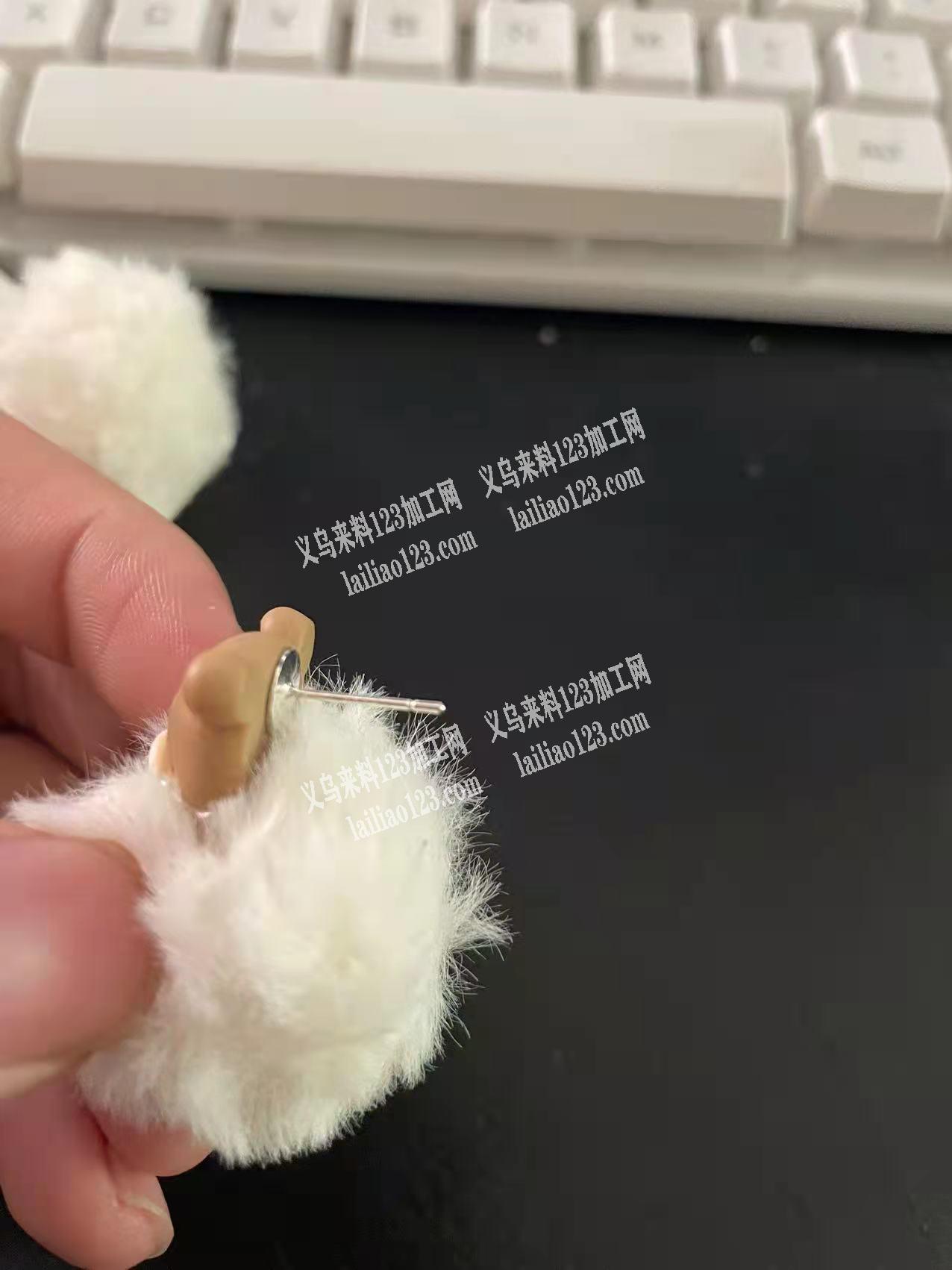 这种耳坠有货的，厂家联系我