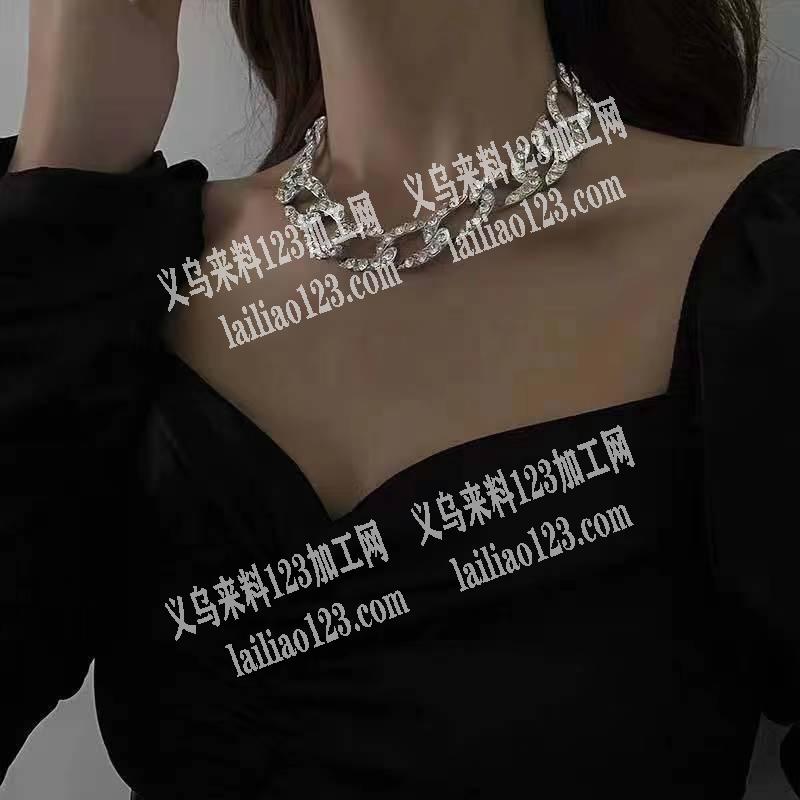 项链外发，如图，寻找成品厂，可以做的联系