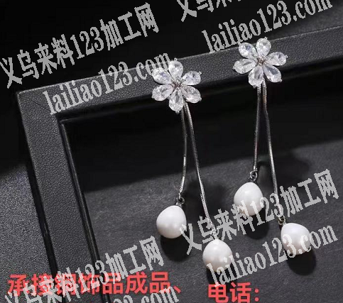 专业生产中高品质铜饰品。耳环、戒指、项链
