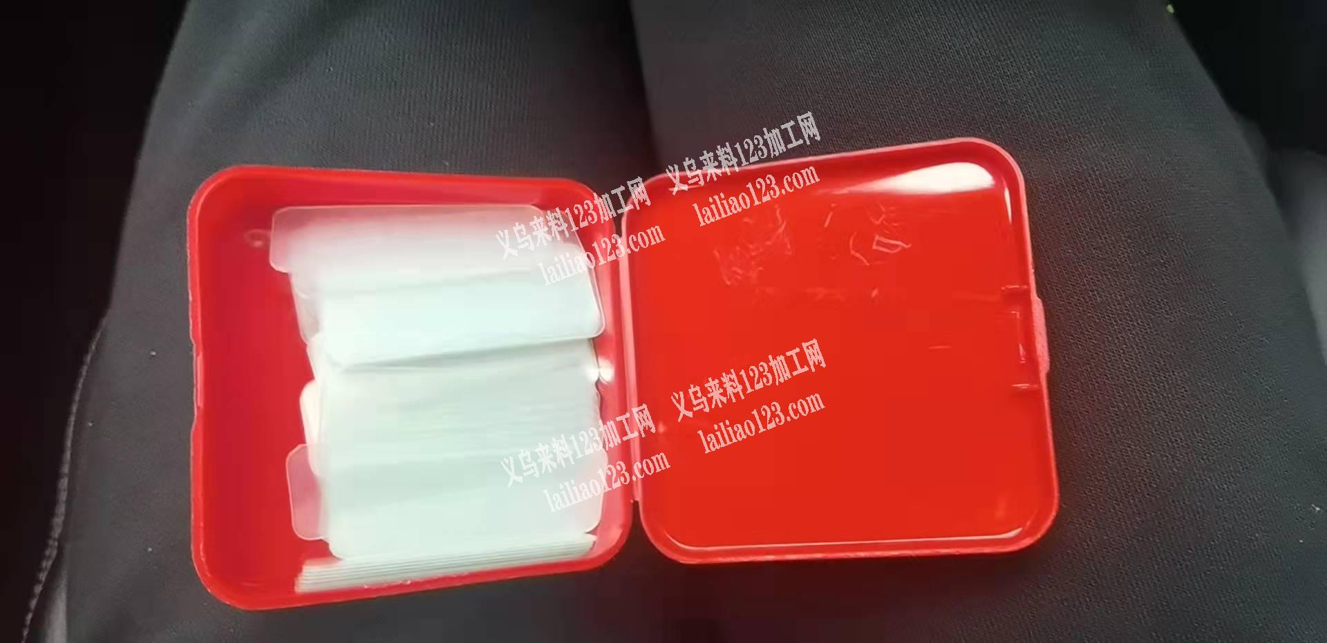 找不干胶厂家，要3万，可以做的联系