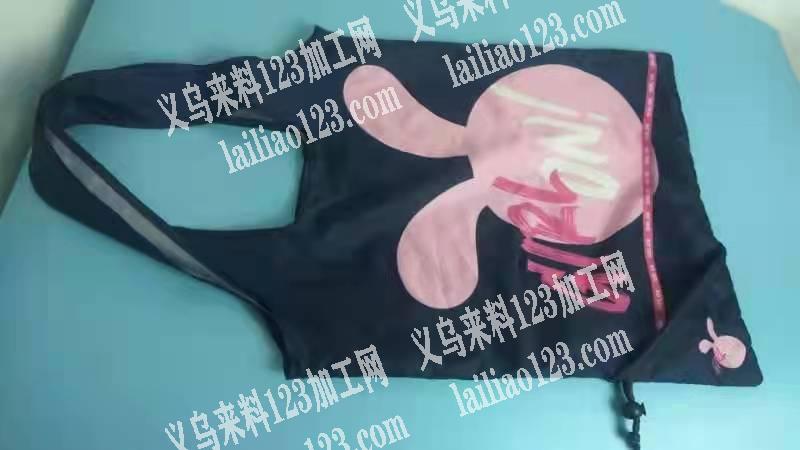 两万左右草莓袋外发，纯加工，只发义乌，外