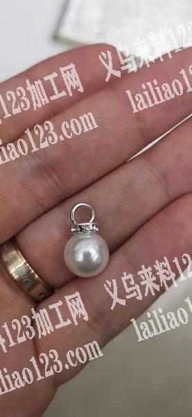 如图所示，有货外发，寻找有这个挂珠，电话