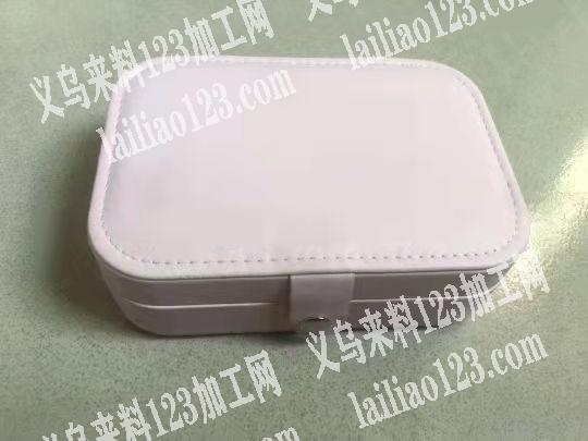 寻找这种箱包的工厂，数量3000，能做的