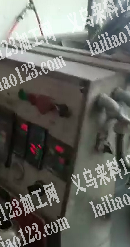 义乌12寸自动翻砂机转让，有需要的老板联系