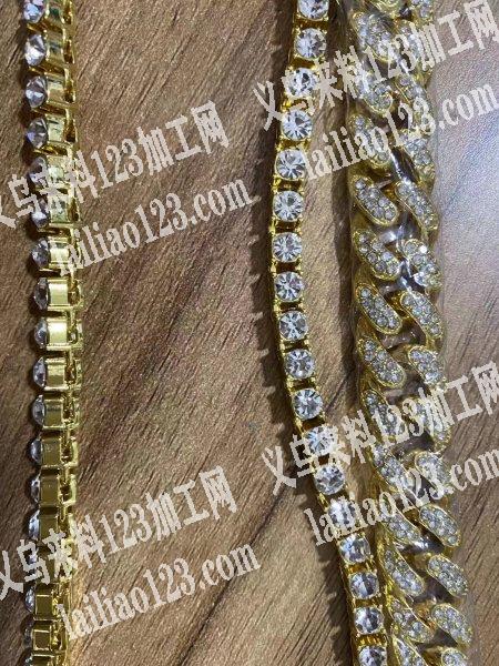 找有图片中有模具的合金压铸厂，长期合作，