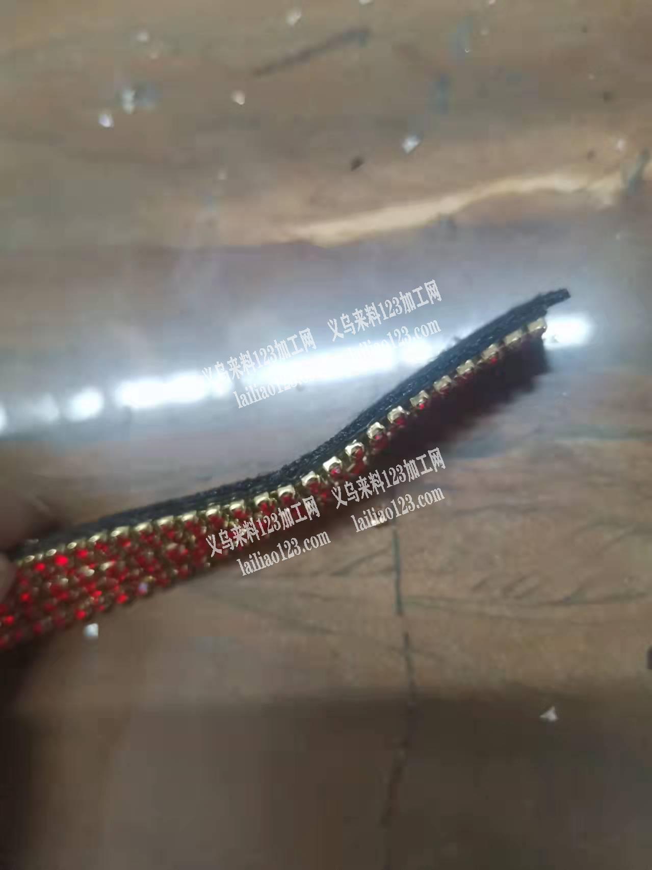 寻找复合工厂，能把爪链复合到衬布上面的工