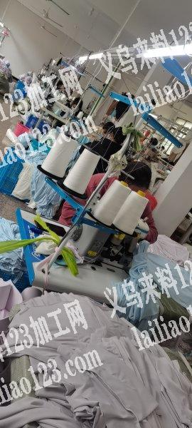 防晒衣拉链衫卫衣等上衣为主