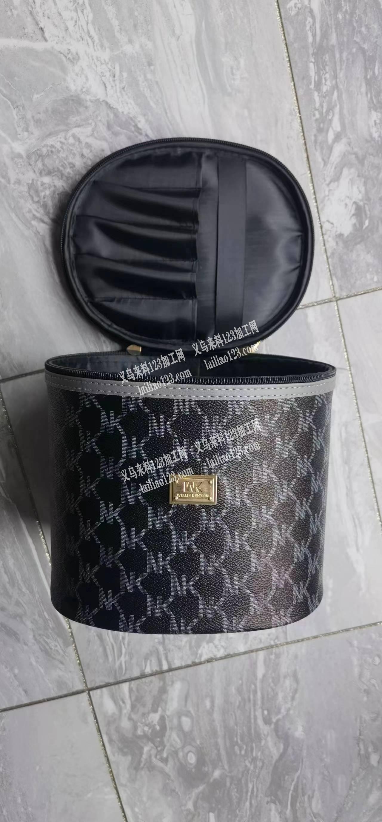 寻找如图箱包厂，能做这款包的联系，微信联