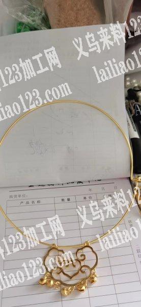 寻找如图饰品厂，电话详谈