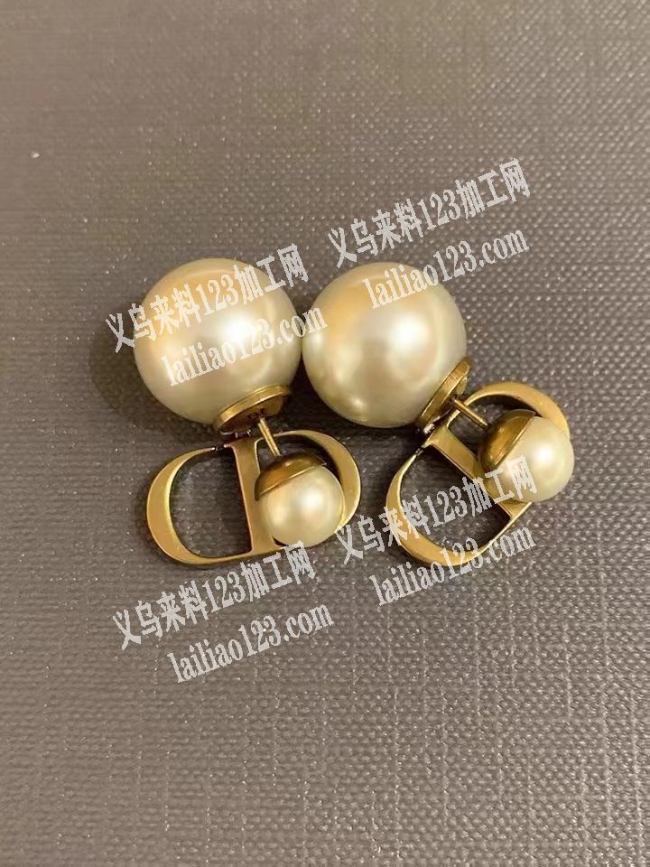 采购如图耳扣耳环，有现货的联系