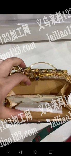 找专业做这种夹包的工厂。量大，合作共赢
