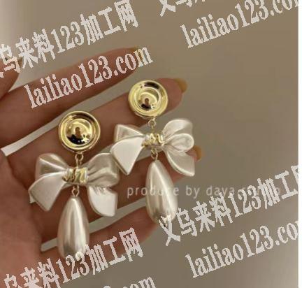 寻找网络爆款饰品成品，主要做项链耳环戒指