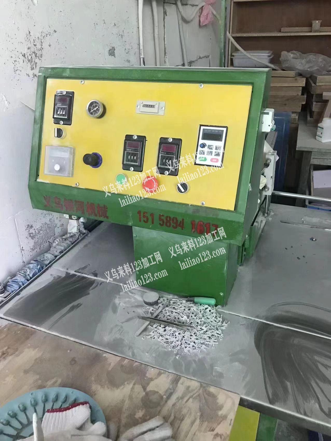 翻沙机和点钻机转让5台6个头，3台8个新