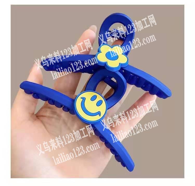 找义乌会粘这种配件的手工加工厂,有意的联
