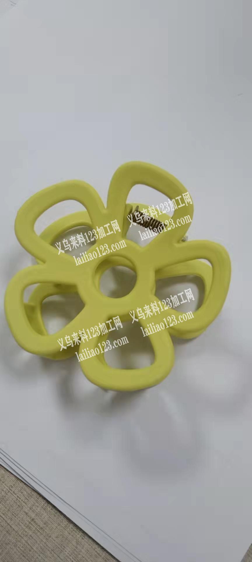 塑料爪夹1万个，有磨具的联系