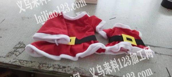宠物衣服全套6万，宠物帽子18万个，衣服