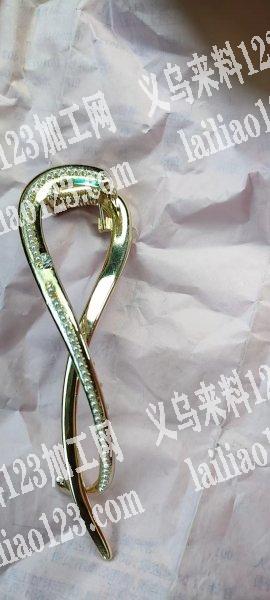 寻找此款压铸产品，会做如图的加工厂联系我