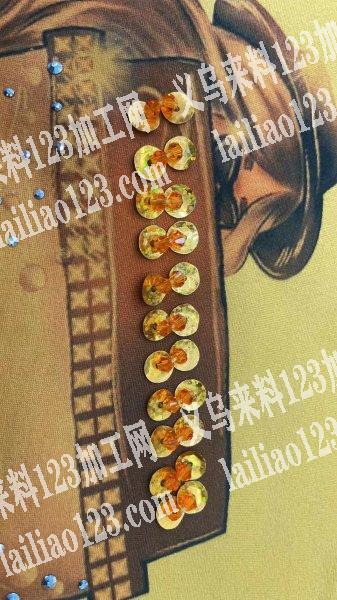 寻找如图可以手工缝珠、缝亮片的加工厂。可