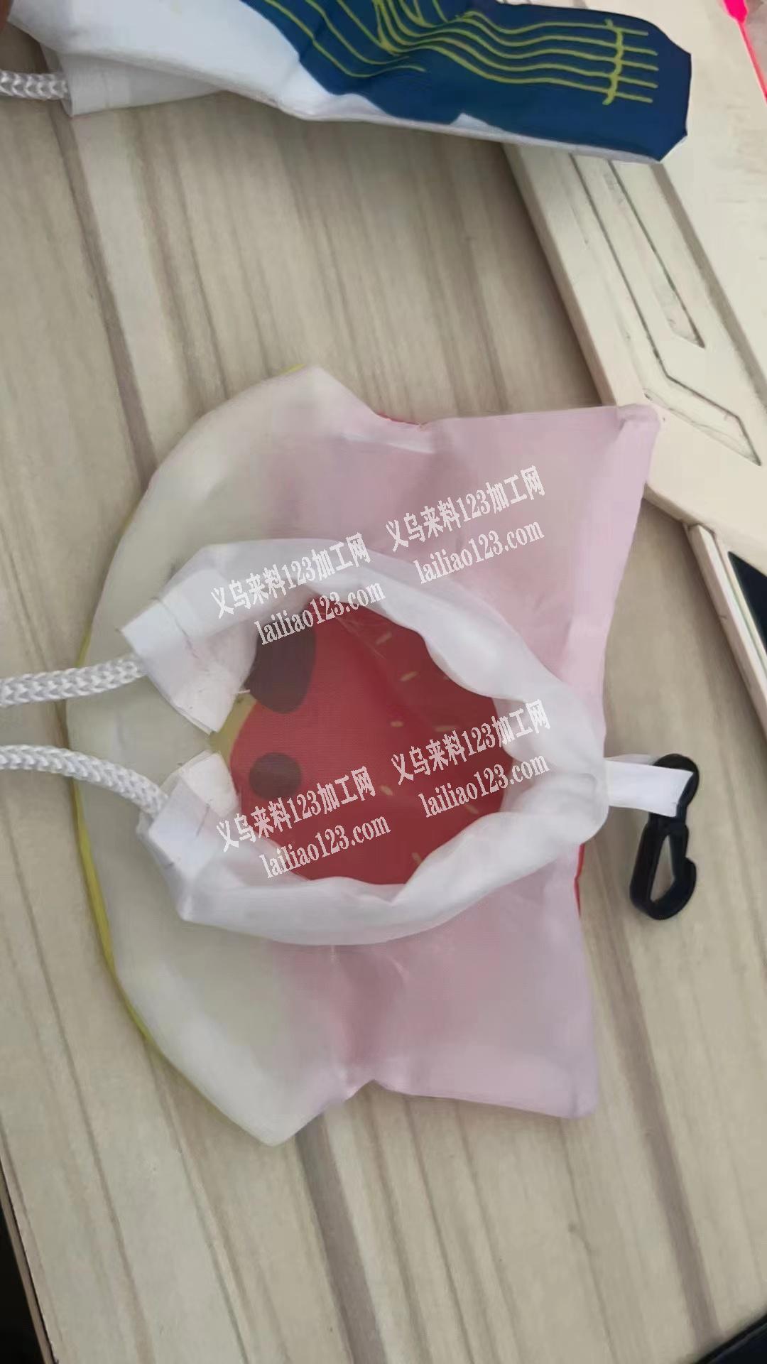 找能做这种购物袋的加工厂，数量40000
