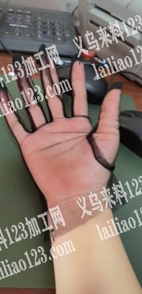 有没有做这种手套的，有单会做的联系我