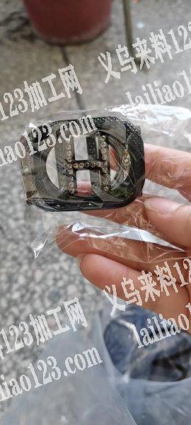 采购如图鞋扣，有的联系我