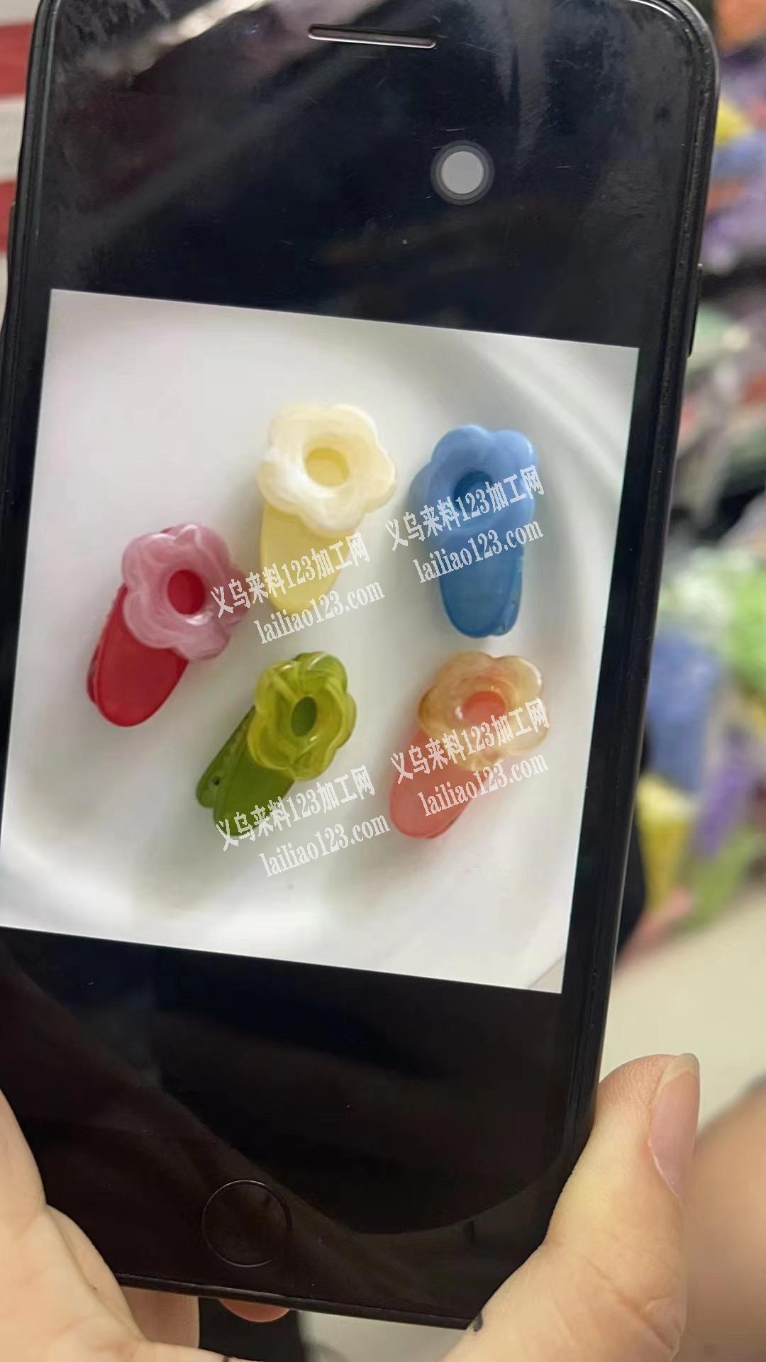 寻找塑料夹喷漆厂，有意的联系我