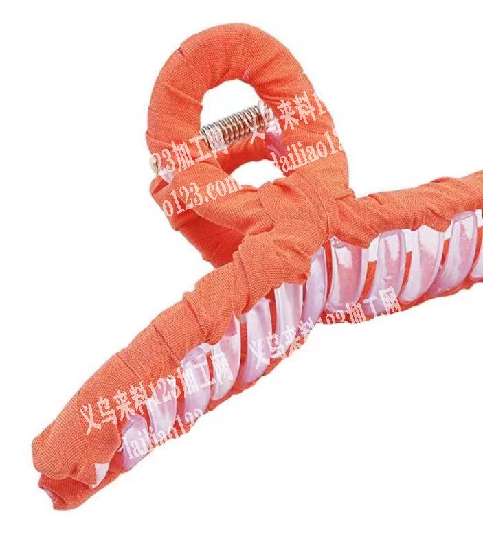 抓夹绕布条手工活外发，如图，有意的联系详