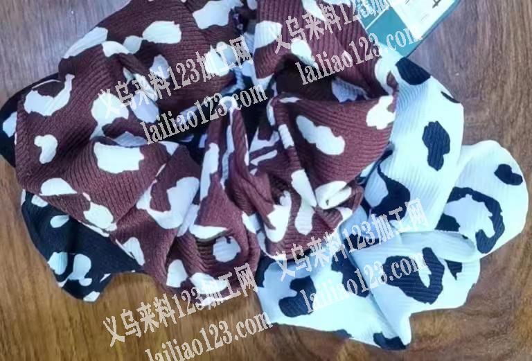 公司30万布艺发圈外发加工。布艺发圈，有