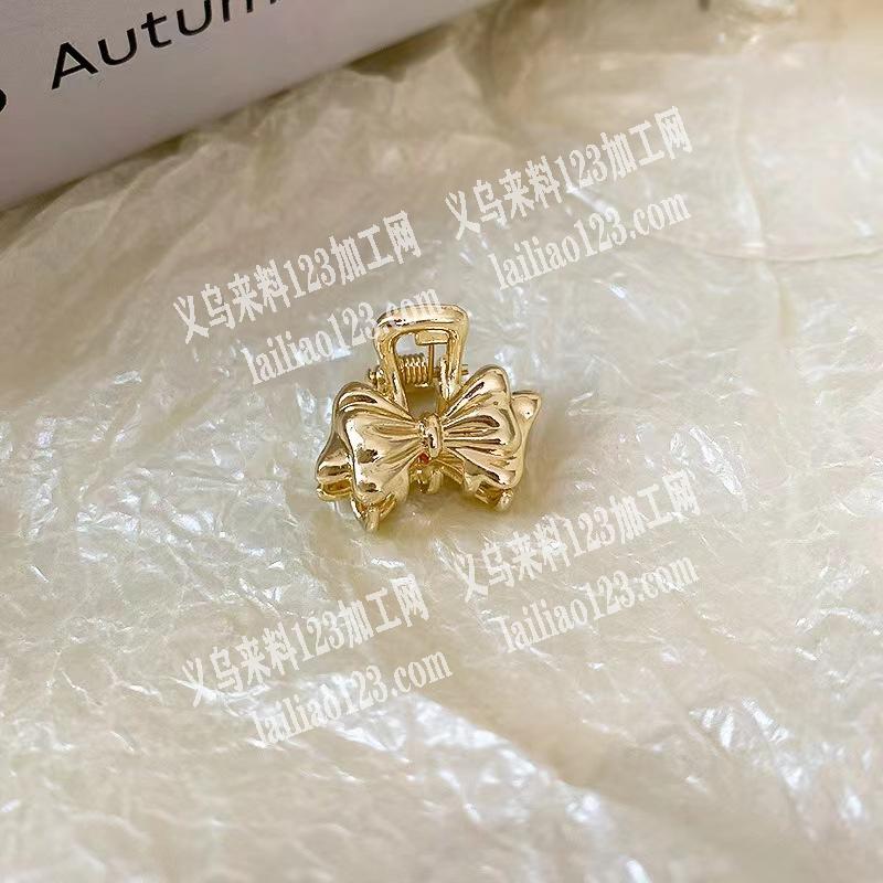 找图片款发夹，现货，成品。有货联系我