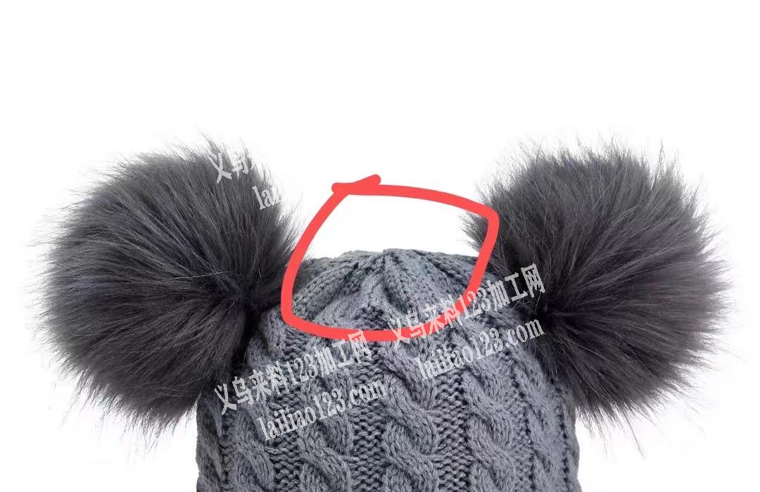 寻找如图这种仿狐狸毛球，黑色和白色，10