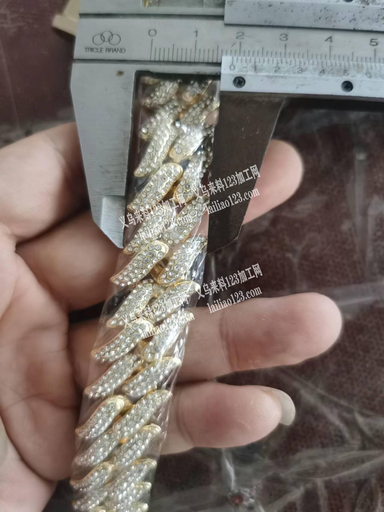 找这几款有钢模的压铸工厂，有意的来电详谈