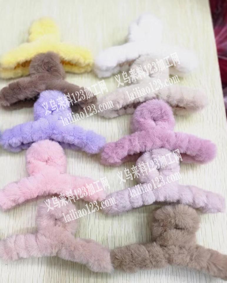 大量如图绕毛绒条的抓夹订单，找工厂合作，