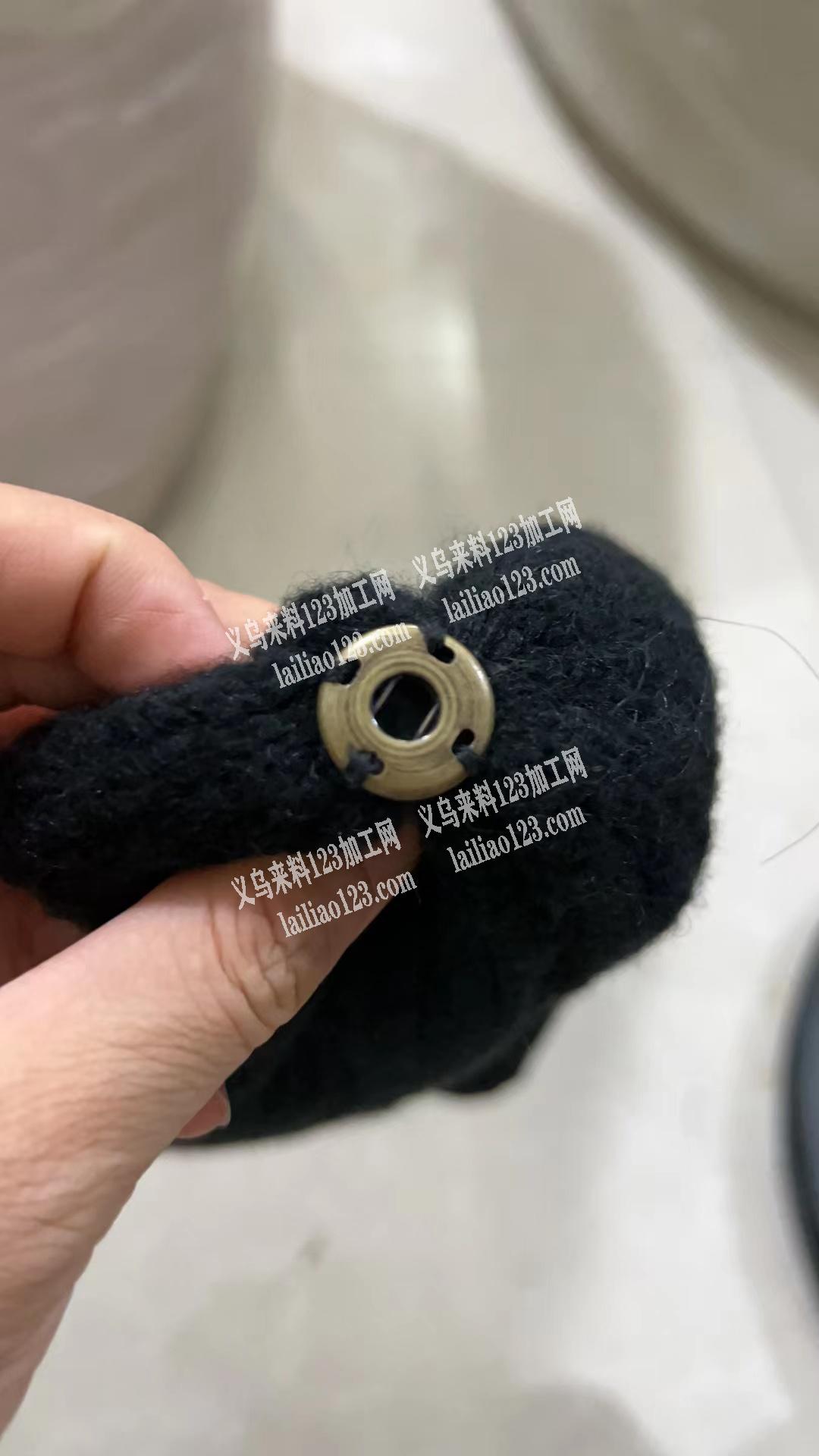 东阳木雕城附近有没有钉扣子的，联系我