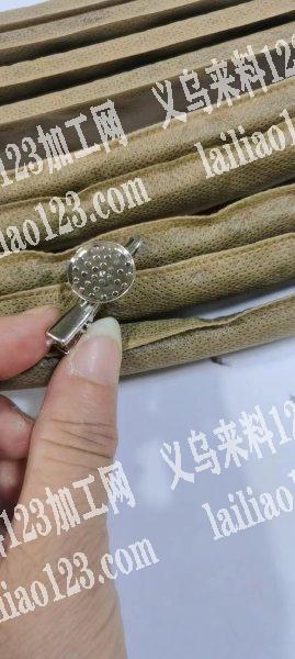 如图，需要2万个配件，有戟绒布，有的请联
