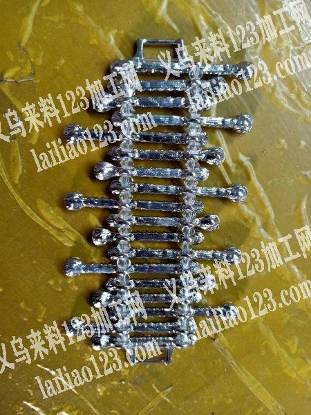 手链穿珠子外发，地址荷叶塘，有的联系
