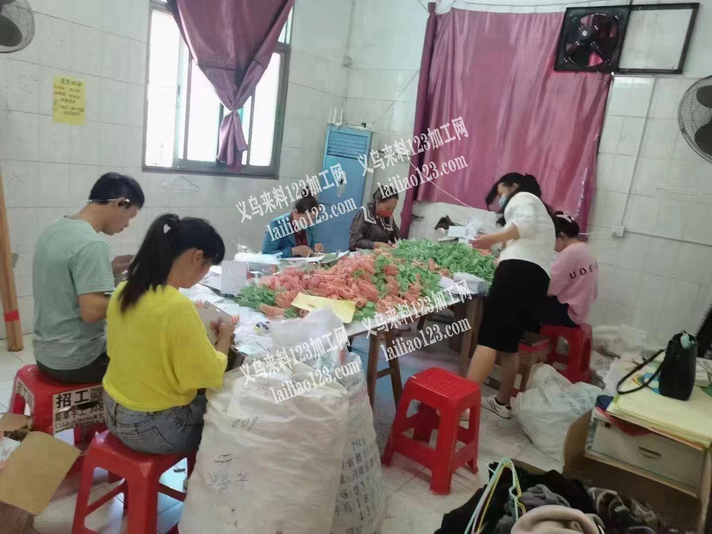 义乌廿三里专业承接手工活加工，工人有50