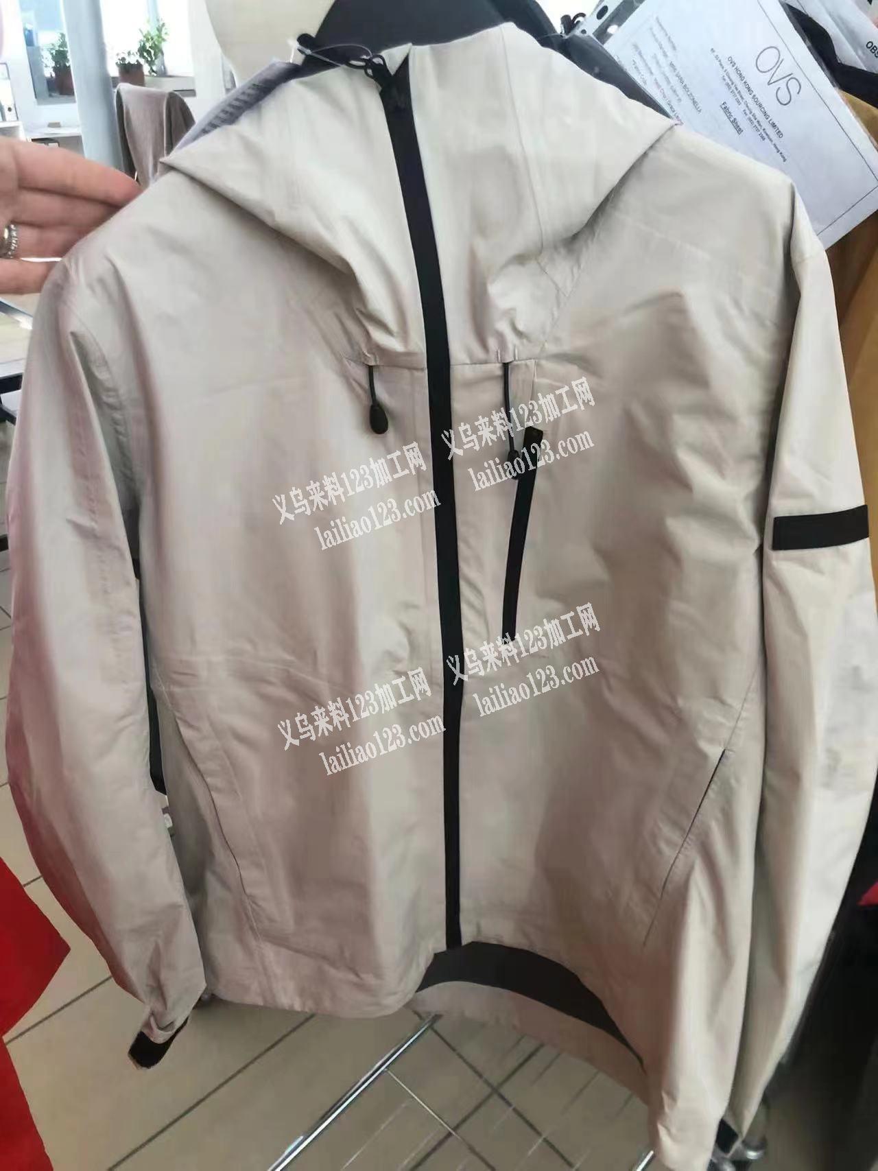 本公司长期有压胶服外发，量大，找专业能做