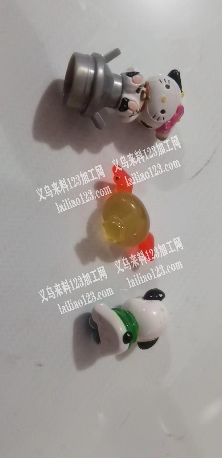 求购abs材质彩色小人，各2000个