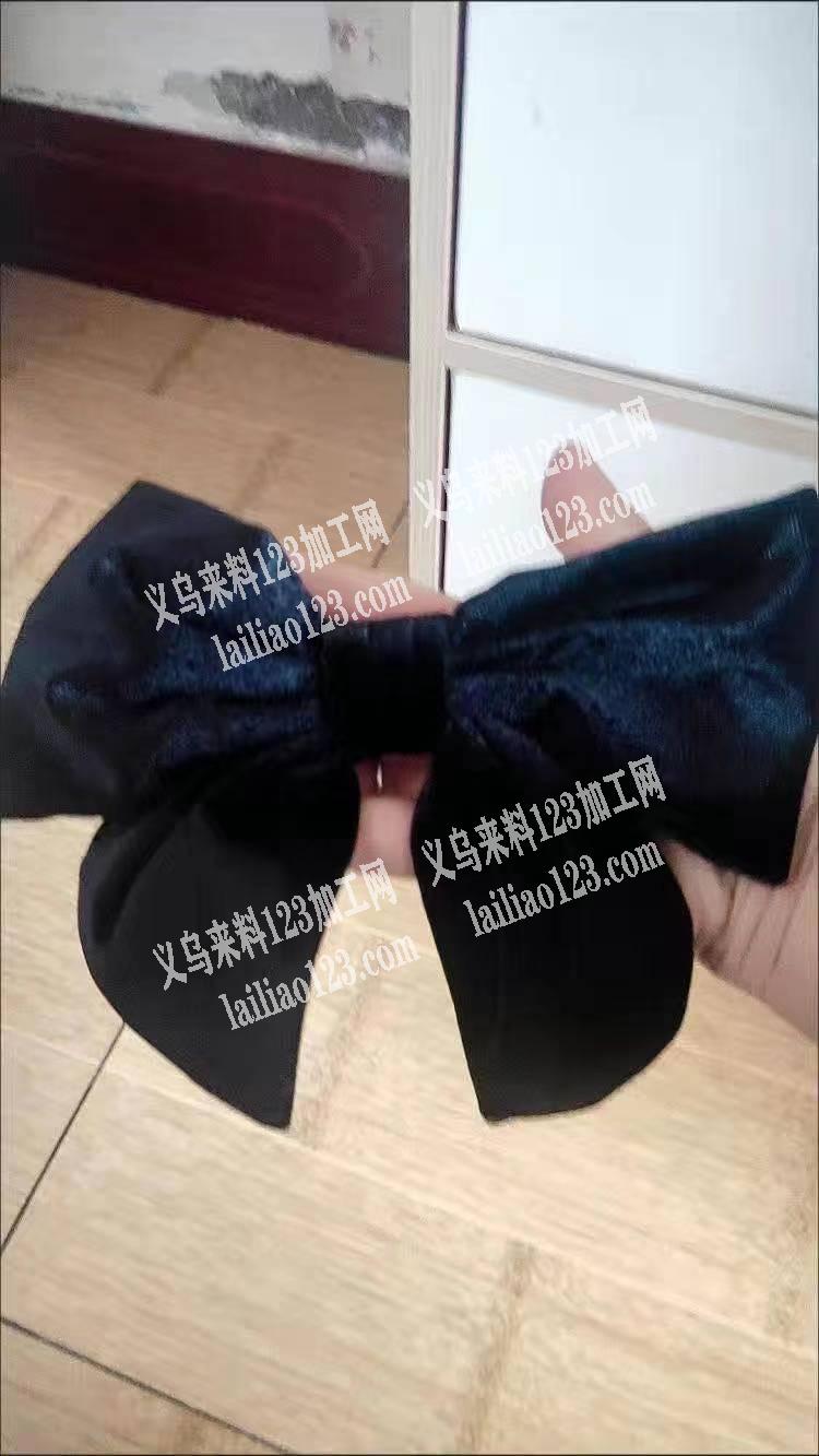 如图，布艺蝴蝶结。哪家会做