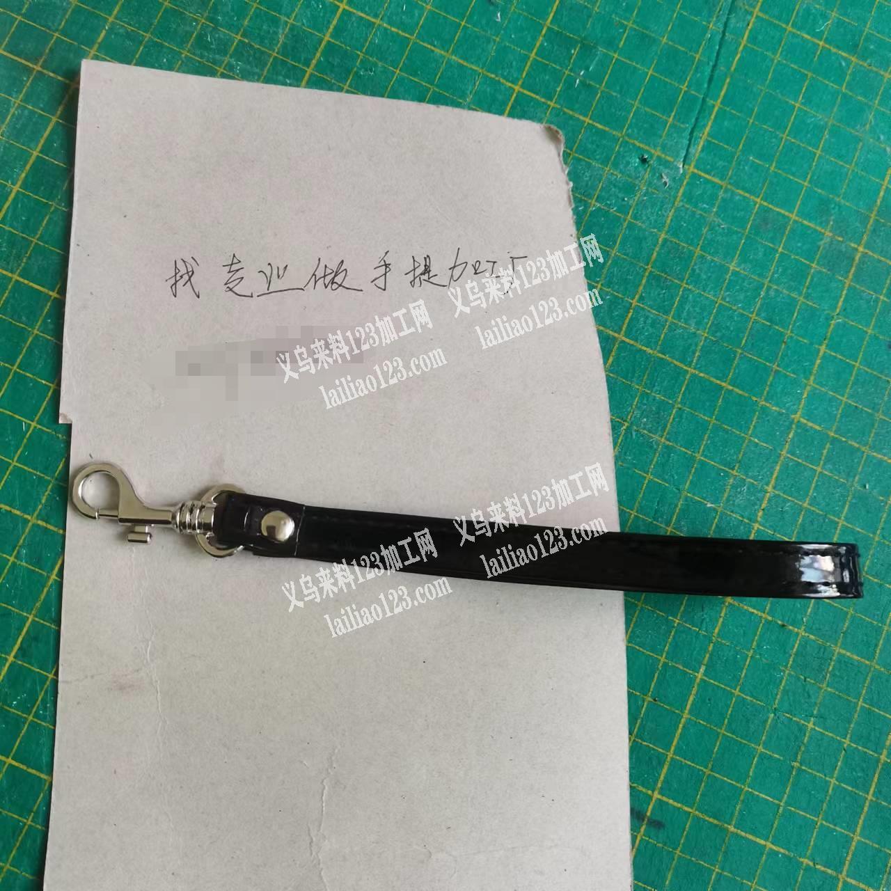 寻找如图专业做手提的加工厂，有的联系下