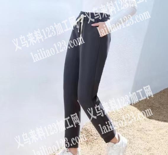 找如图裤子厂家，采购，有货的联系我