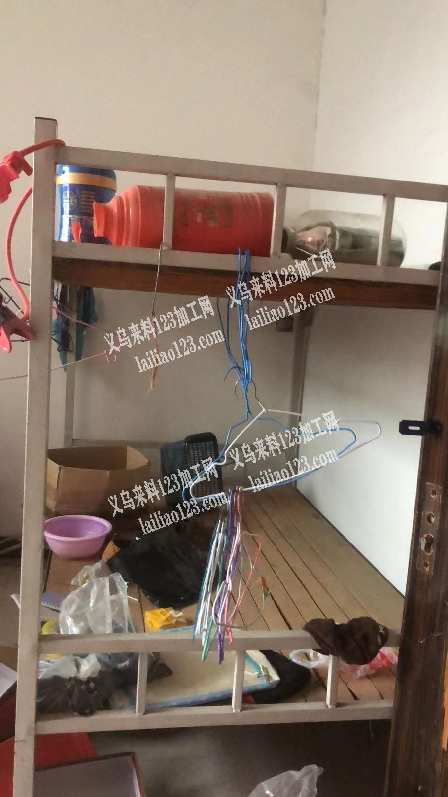 转让，1.2米宽的上下铁床每张100元，