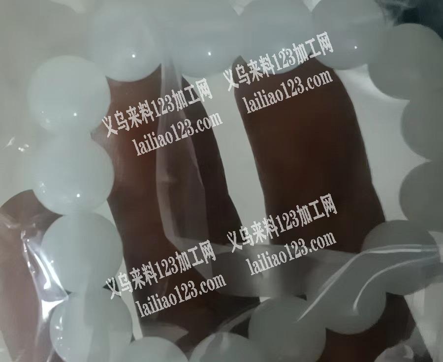 这种玻璃珠谁家有，联系详谈，量大