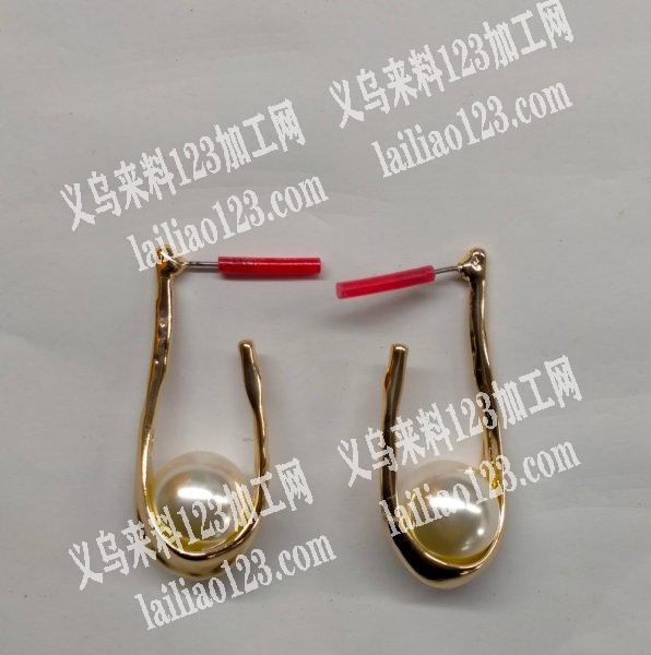 找本地粘珍珠配件的加工厂，电话详谈