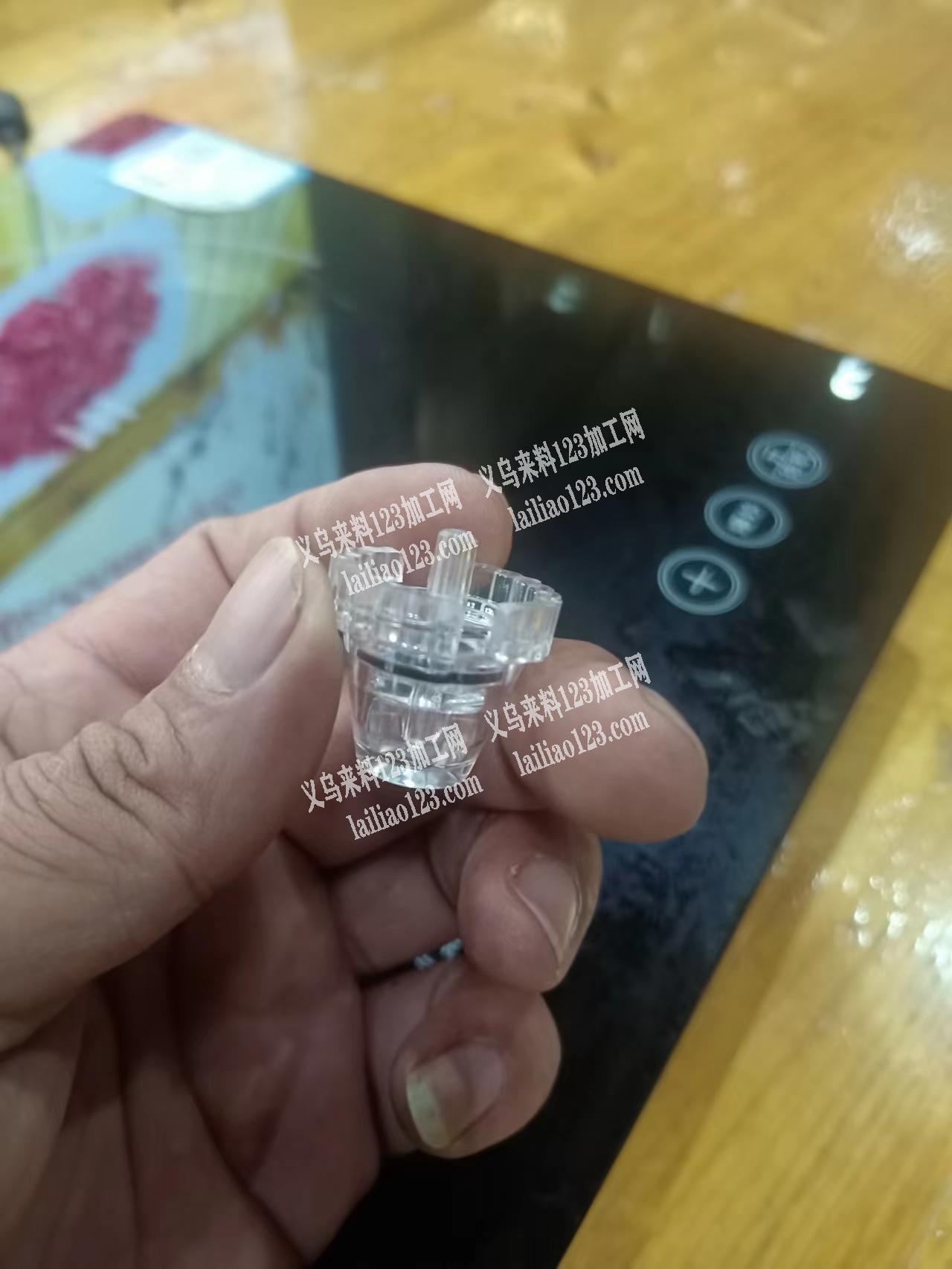 如图塑料喷雾头，有单，采购，有货的联系我